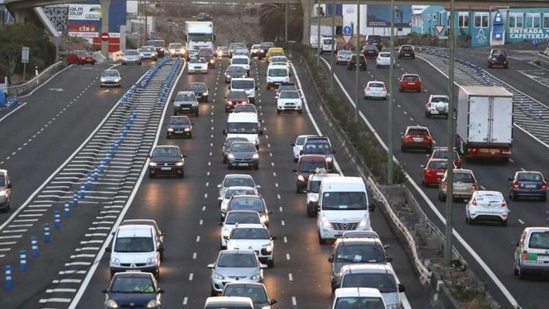 Imagen de archivo de colas en la GC-1 (Foto TA)